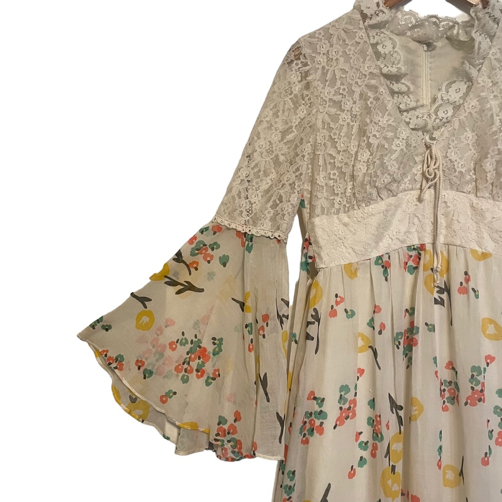 Vintage 70s Empire Waist Bell Sleeve Hippie Boho‎ Lace Floral Prairie Maxi Dress - Picture 3 of 13
